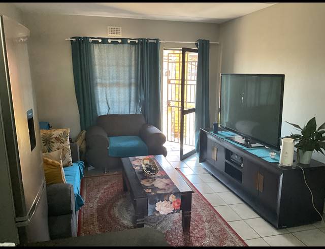 2 BEDROOM APARTMENT FOR SALE IN HEUWELOORD